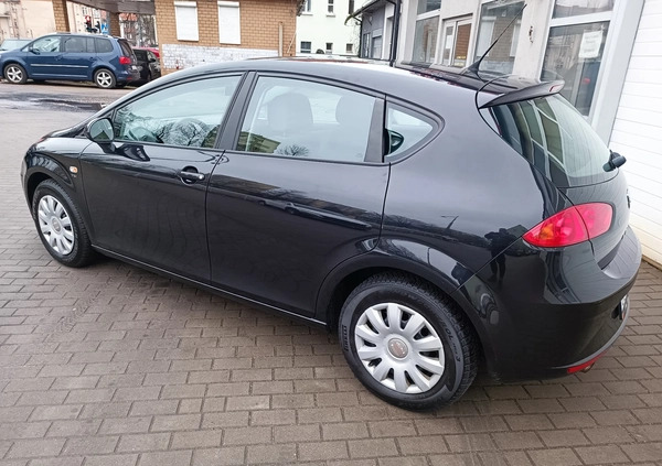 Seat Leon cena 14500 przebieg: 259897, rok produkcji 2011 z Sobótka małe 232